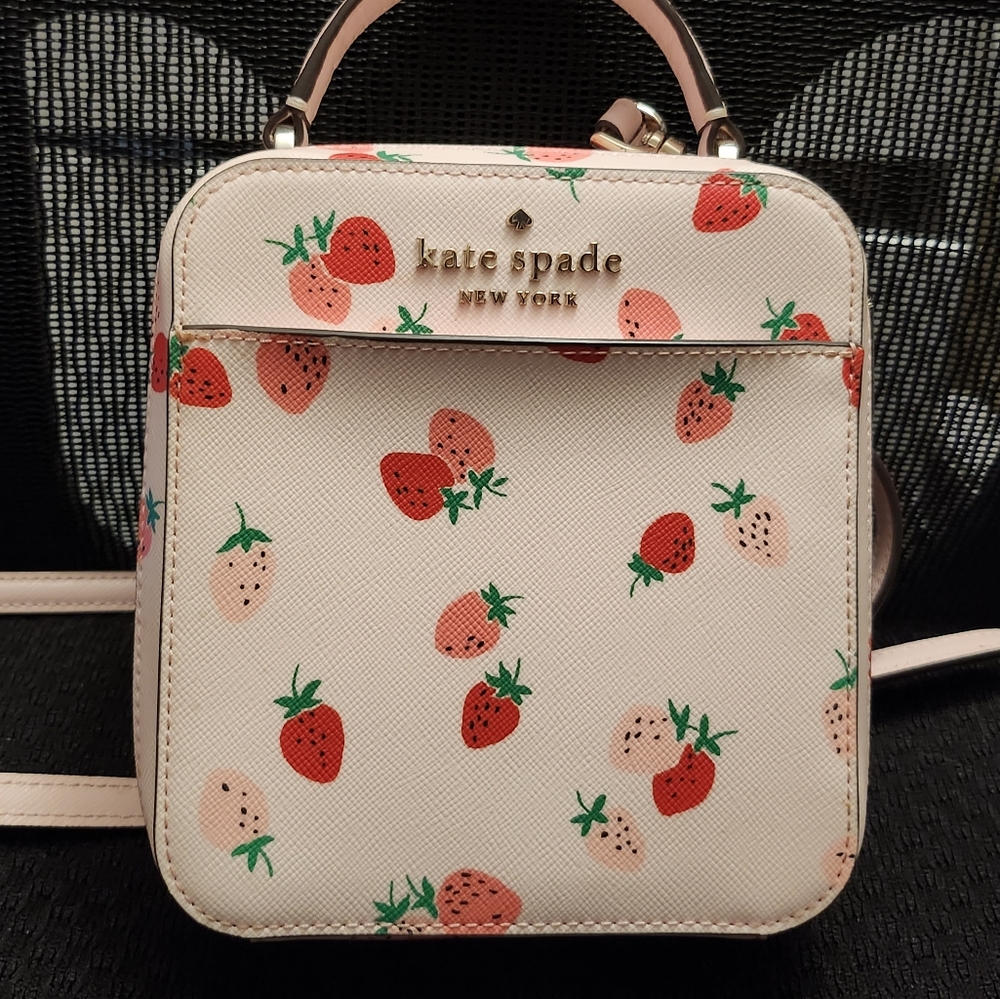 RARE Kate Spade Daisy Strawberry Bag